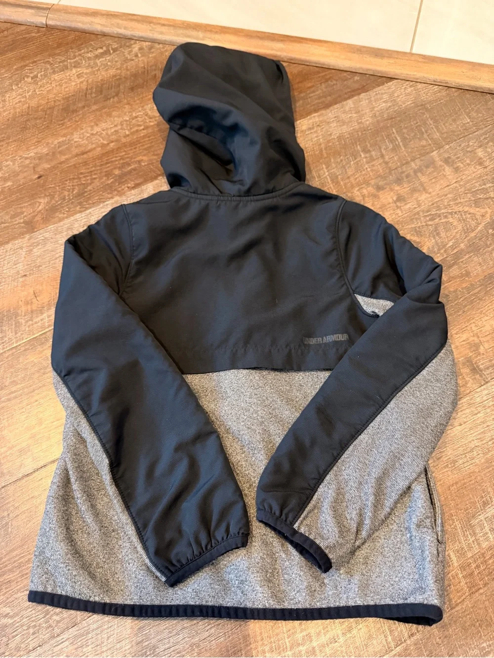 Under Armour ColdGear Youth Small Gray Black Full Zip Hooded Jacket YSM - Picture 4 of 5